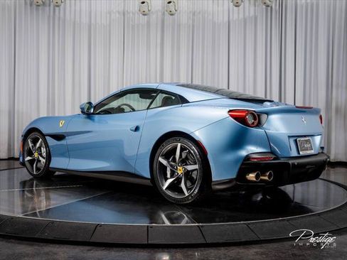 Used 2023 Ferrari Portofino M RWD image 13