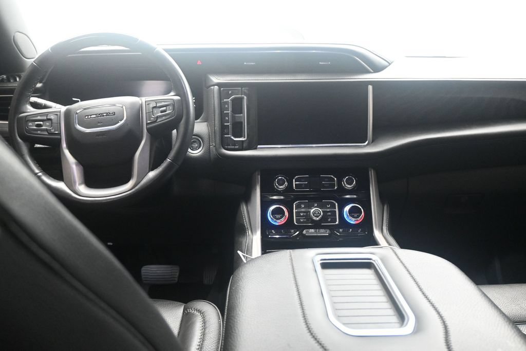 Used 2024 GMC Yukon Denali w/ Denali Reserve Package AWD/4WD image 23