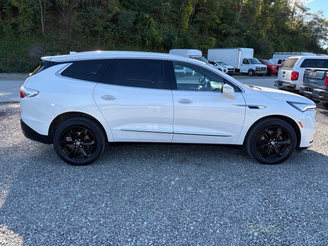 Used 2024 Buick Enclave Essence w/ Experience Buick Package AWD/4WD image 6