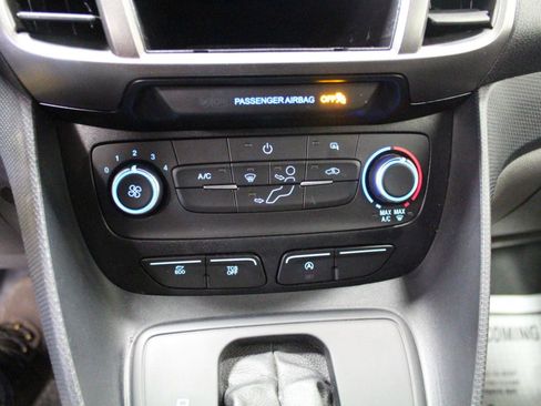 Used 2022 Ford Transit Connect XL image 14