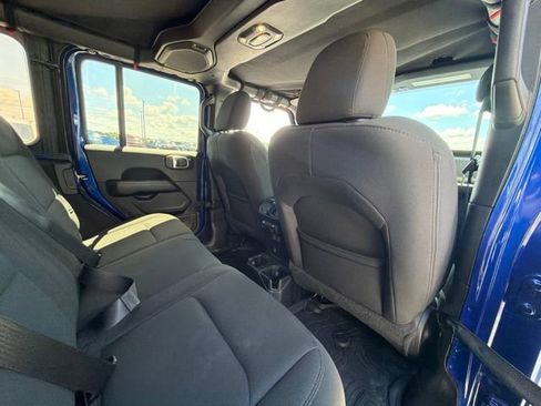 Used 2020 Jeep Wrangler Unlimited Sahara AWD/4WD image 19