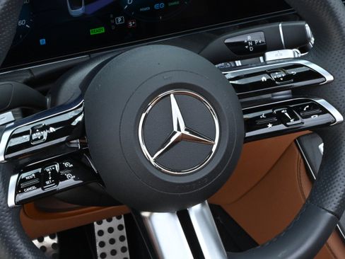 Used 2023 Mercedes-Benz E 450 Cabriolet image 27
