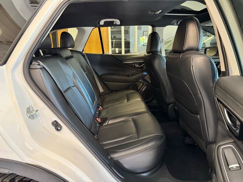 Used 2022 Subaru Outback Limited AWD/4WD image 31