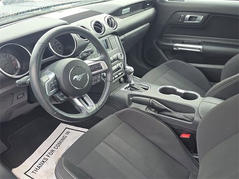 Used 2023 Ford Mustang Coupe image 9