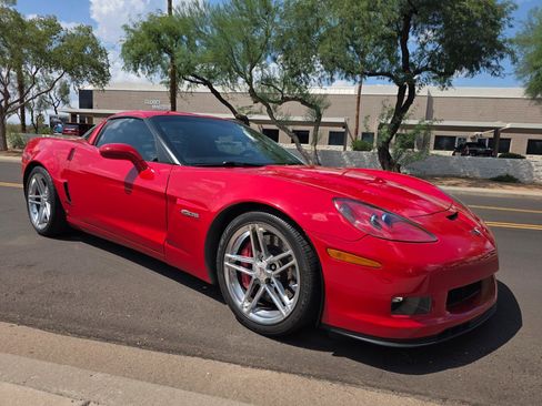 Used 2007 Chevrolet Corvette Z06 w/ Preferred Equipment Group RWD image 32