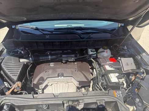 Used 2018 GMC Acadia SLE w/ LPO, Floor Liner Package FWD image 8