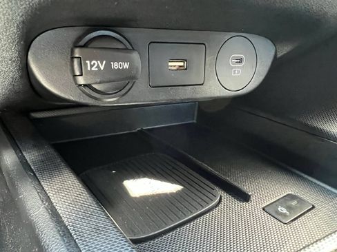 Used 2024 Hyundai Elantra Limited FWD image 39