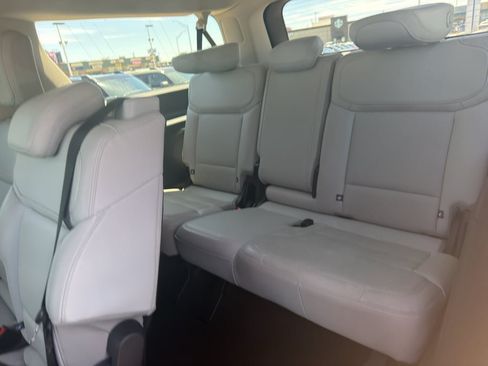 Used 2025 Ford Expedition Max Platinum AWD/4WD image 19