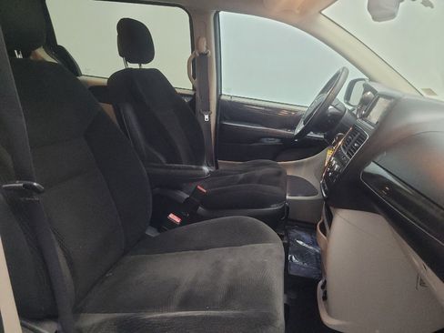 Used 2017 Dodge Grand Caravan SE w/ Power Window Group FWD image 19