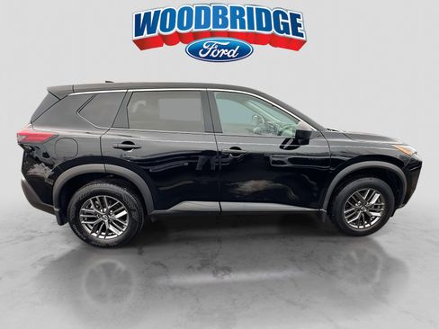 Used 2023 Nissan Rogue S image 3