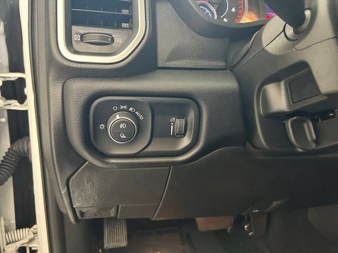 Used 2025 RAM 3500 Big Horn AWD/4WD image 43