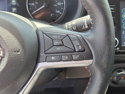 Used 2023 Nissan Kicks SR w/ SR Premium Package FWD image 28
