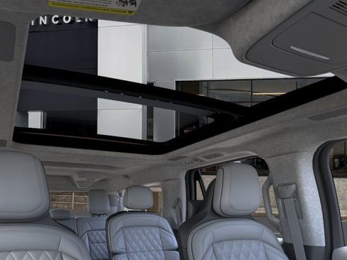 New 2026 Lincoln Navigator L Black Label AWD/4WD image 22