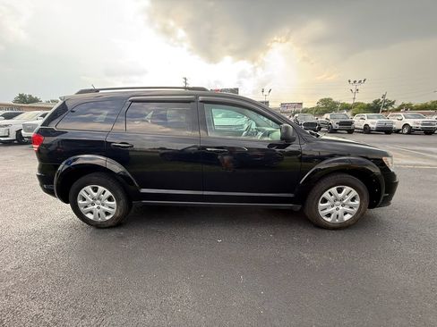 Used 2016 Dodge Journey SE w/ Flexible Seating Group FWD image 2