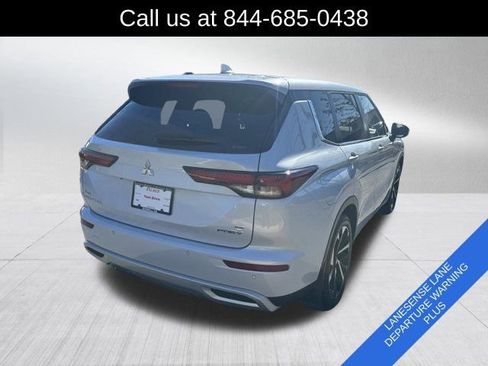 Used 2024 Mitsubishi Outlander SE image 5