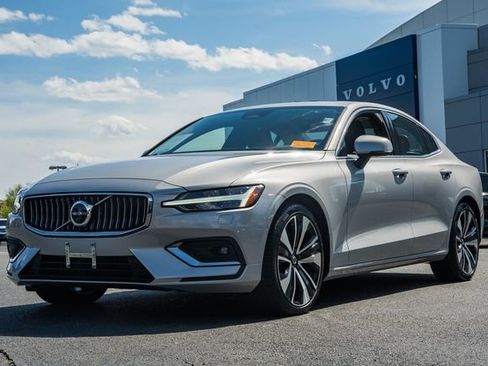 Certified 2023 Volvo S60 B5 Ultimate image 3