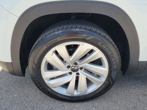 Used 2023 Volkswagen Atlas Cross Sport SE image 8