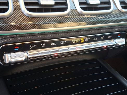 Used 2021 Mercedes-Benz GLS 580 GLS 580 image 16