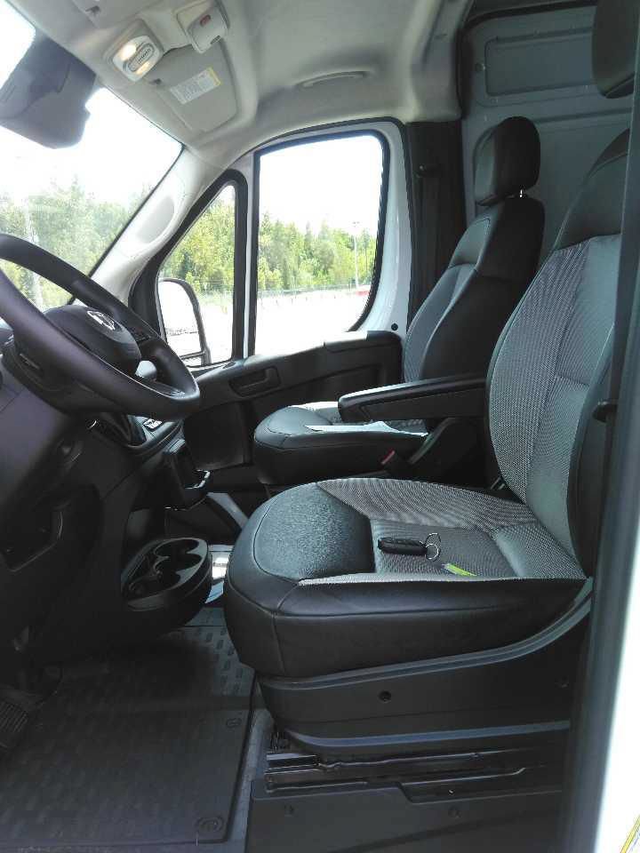 Used 2025 RAM ProMaster 2500 w/ Convenience Group FWD image 14