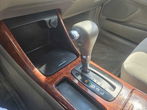 Used 2002 Toyota Camry LE image 16