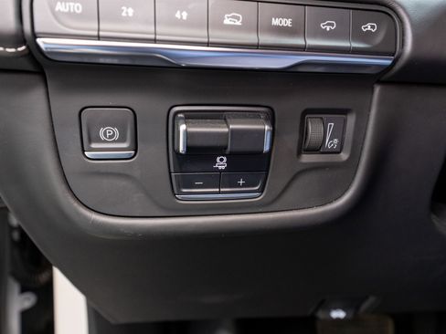 Used 2023 Cadillac Escalade Sport Platinum w/ LPO, ONYX Package image 37