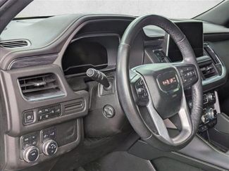 Used 2022 GMC Yukon SLT w/ SLT Premium Package video 3