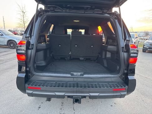 Used 2025 Toyota 4Runner SR5 image 30
