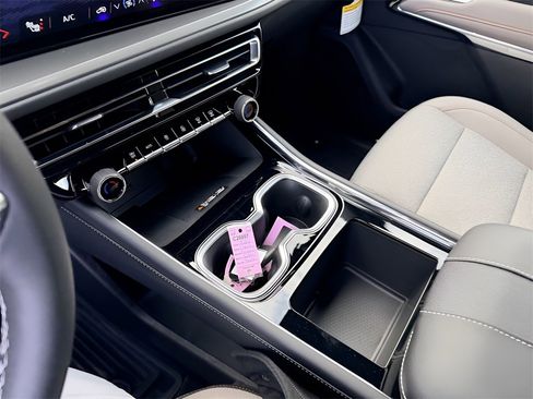 New 2026 Chevrolet Traverse LT w/ Driver Confidence Package image 20