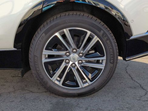 New 2025 Cadillac Lyriq Luxury image 30