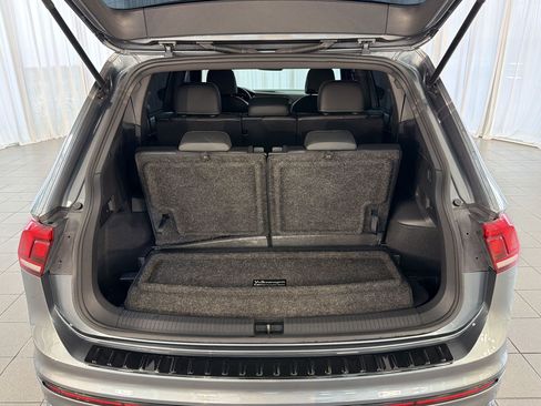 Used 2023 Volkswagen Tiguan SE R-Line FWD image 23