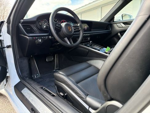 Used 2022 Porsche 911 Carrera 4S image 10