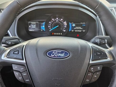 Used 2022 Ford Edge SEL w/ Convenience Package image 21