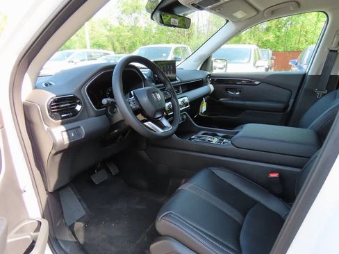New 2025 Honda Pilot EX-L image 2