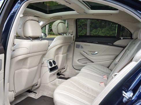 Used 2020 Mercedes-Benz S 560 4MATIC Sedan image 22