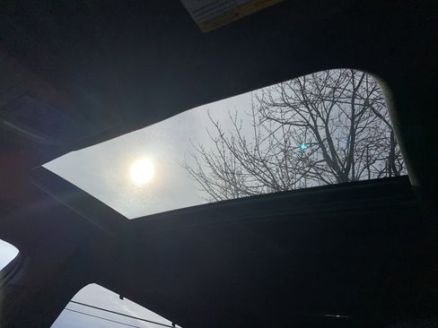 Used 2023 Toyota Highlander XSE image 28