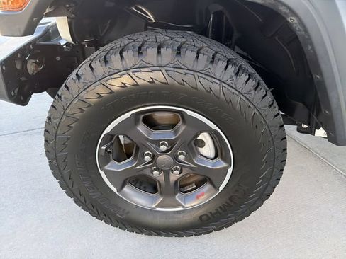 Used 2018 Jeep Wrangler Sport AWD/4WD image 26