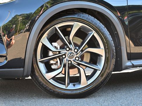 Used 2019 INFINITI QX50 Essential w/ Sensory Package AWD/4WD image 11