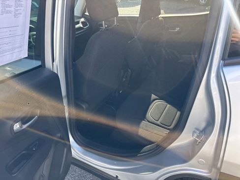 Used 2021 Jeep Renegade Latitude w/ Convenience Group image 13