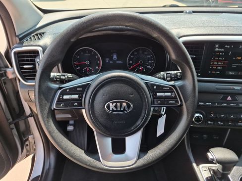 Used 2020 Kia Sportage LX AWD/4WD image 15