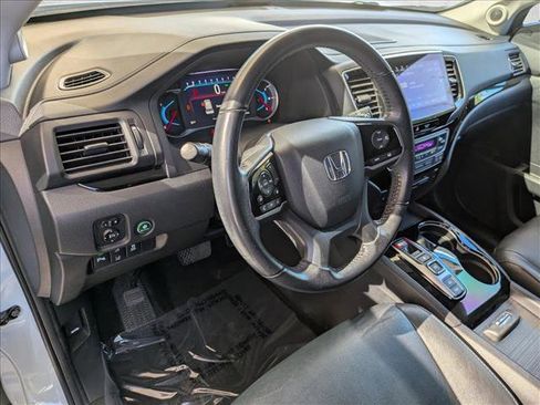 Used 2020 Honda Pilot Touring image 11