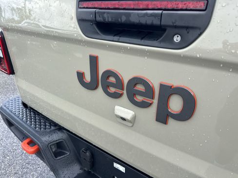Used 2022 Jeep Gladiator Mojave w/ LED Lighting Group AWD/4WD image 14