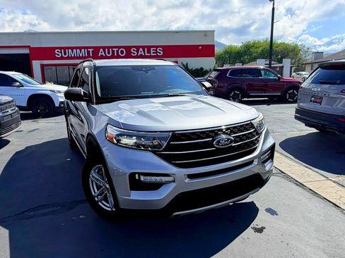 Used 2020 Ford Explorer XLT w/ Equipment Group 202A AWD/4WD image 2