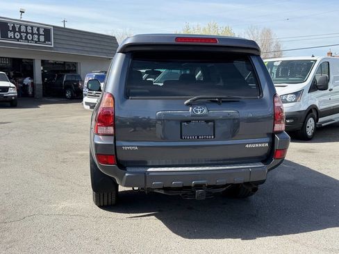 Used 2005 Toyota 4Runner Limited image 6