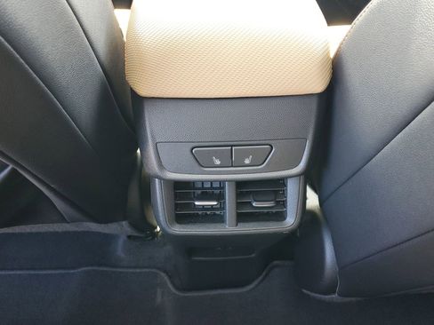 Certified 2025 Chevrolet Equinox ACTIV w/ Convenience Package III FWD image 12