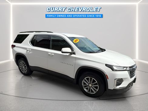 Used 2024 Chevrolet Traverse LT w/ LPO, Cargo Package AWD/4WD image 1