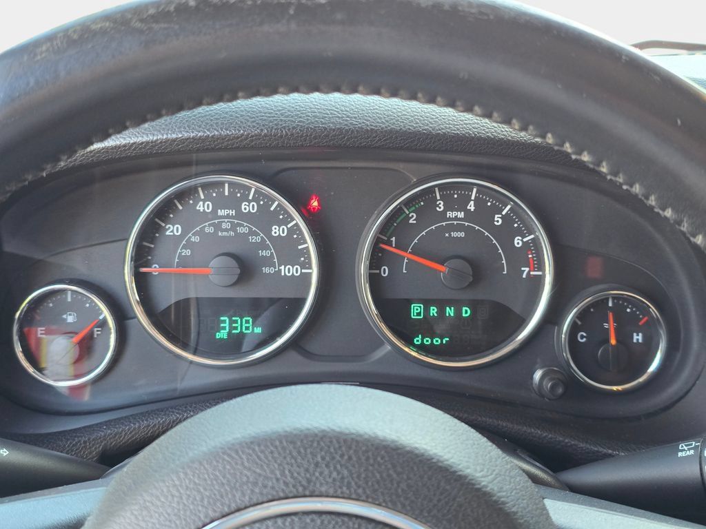 Used 2013 Jeep Wrangler Unlimited Sahara AWD/4WD image 22