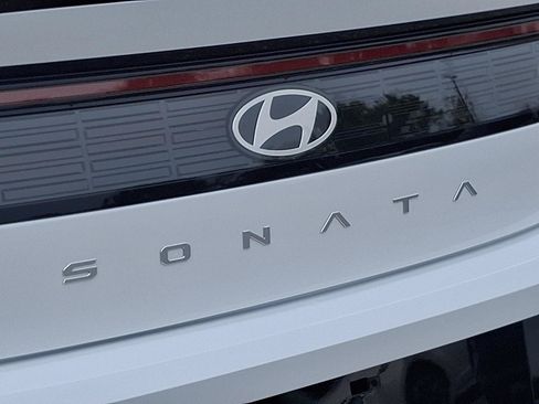New 2026 Hyundai Sonata Limited FWD image 20