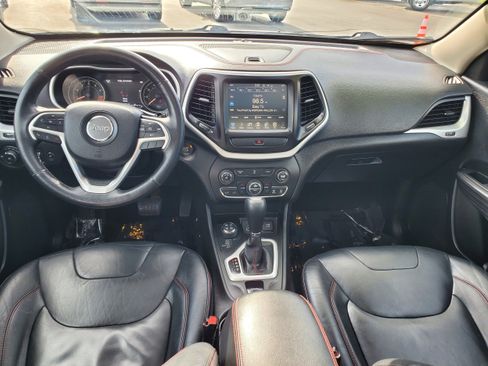 Used 2014 Jeep Cherokee Trailhawk AWD/4WD image 28