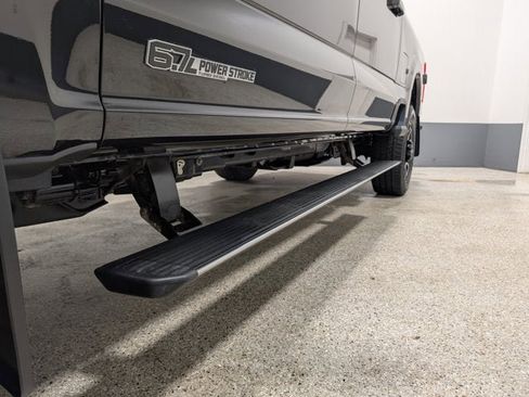 Used 2025 Ford F250 Platinum image 9