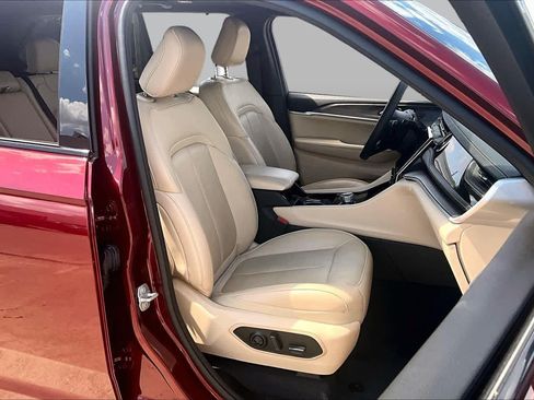Used 2022 Jeep Grand Cherokee Limited 4xe w/ Luxury Tech Group II AWD/4WD image 9